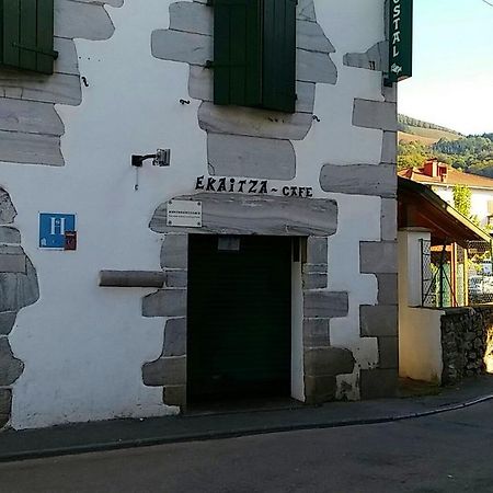 Hostal Ekaitza ليساكا المظهر الخارجي الصورة