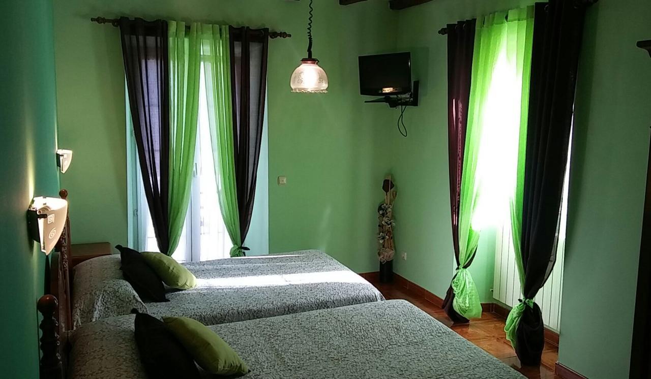 Hostal Ekaitza ليساكا المظهر الخارجي الصورة